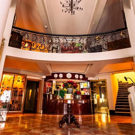 Atlas Hotel 4*